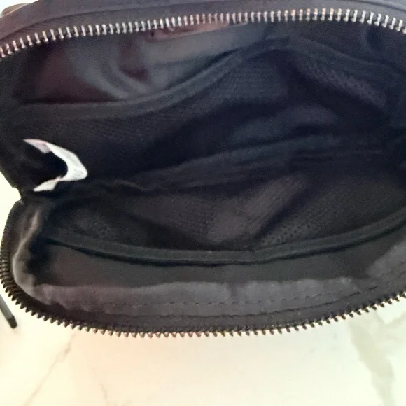 Lululemon Crossbody Bag & Card Case - Picture 10 of 16